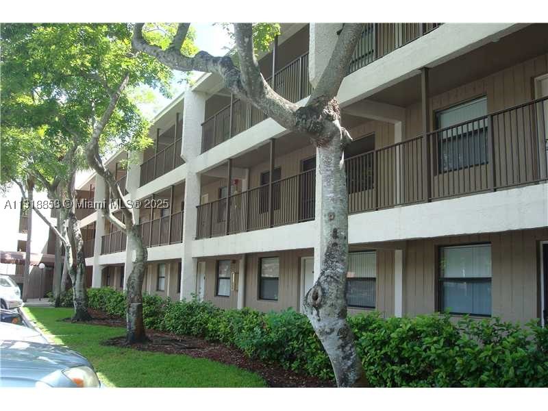 8715 Shadow Wood Blvd 211 — photo