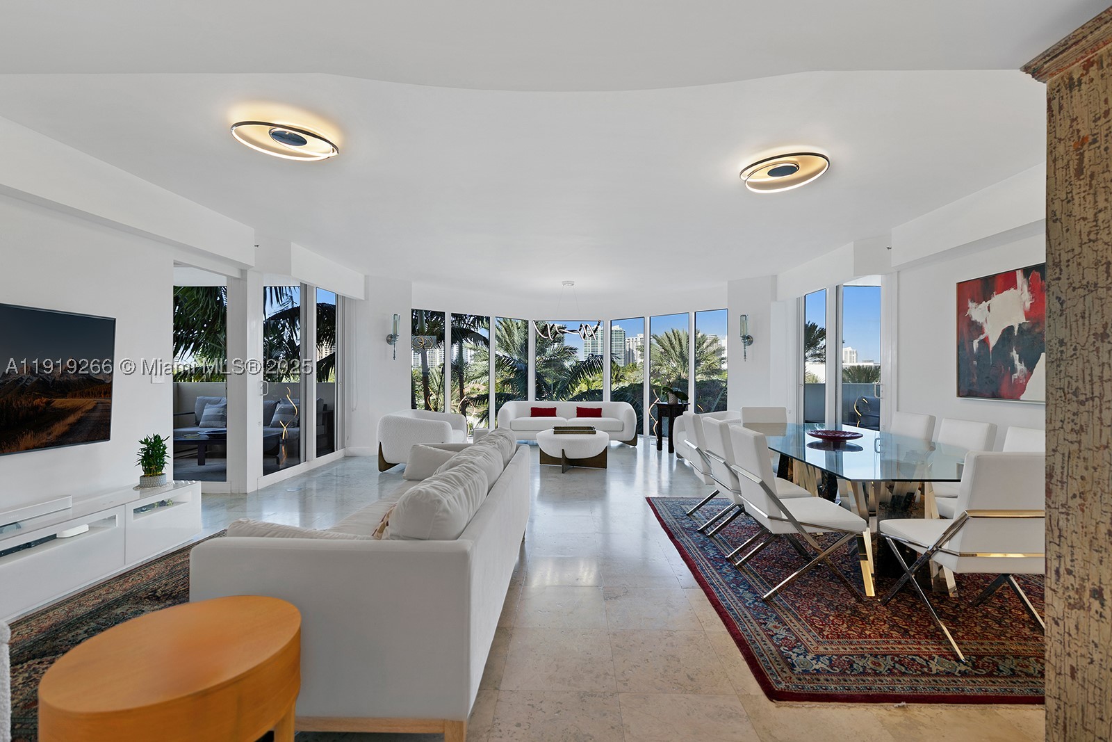 19333 Collins Ave 504 — photo