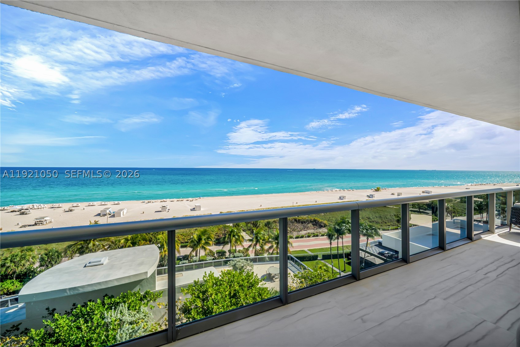 5875 Collins Ave 902 — photo