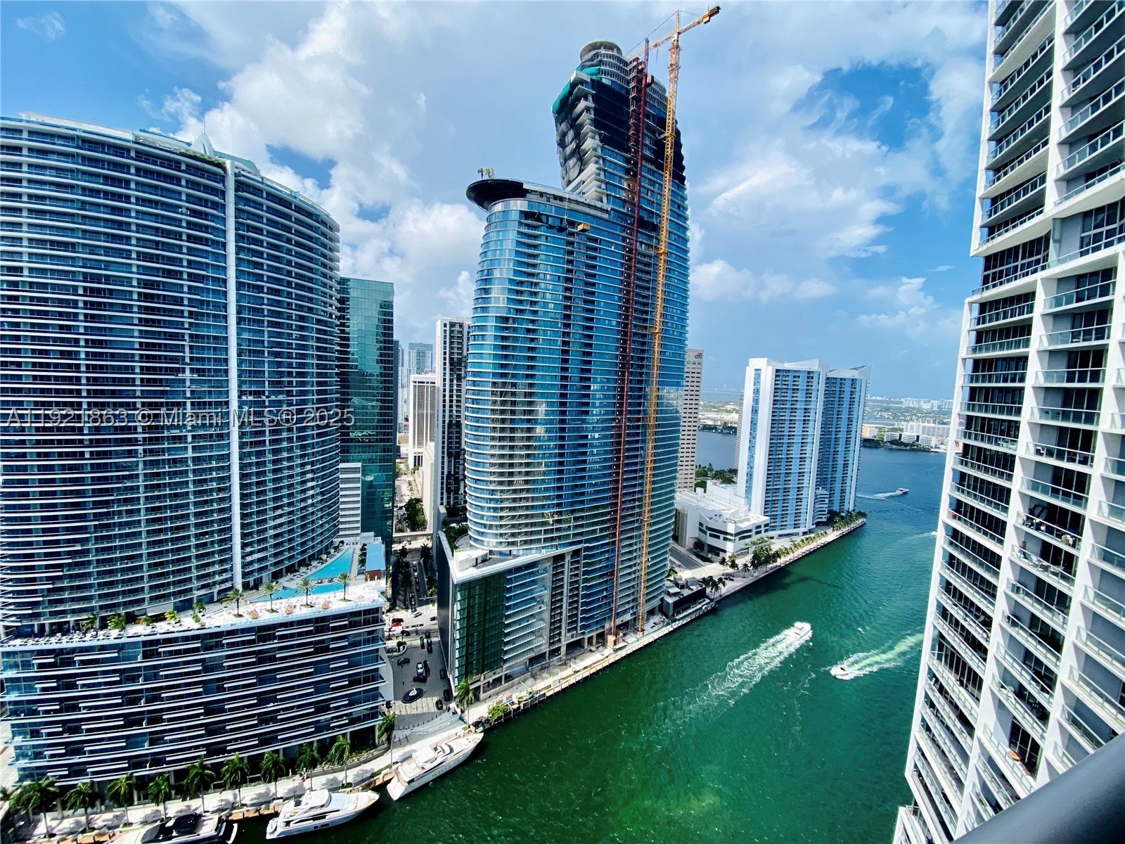 475 Brickell Ave 3715 — photo