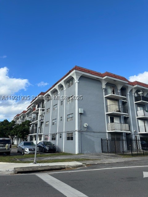 13725 NE 6th Ave 209 — photo