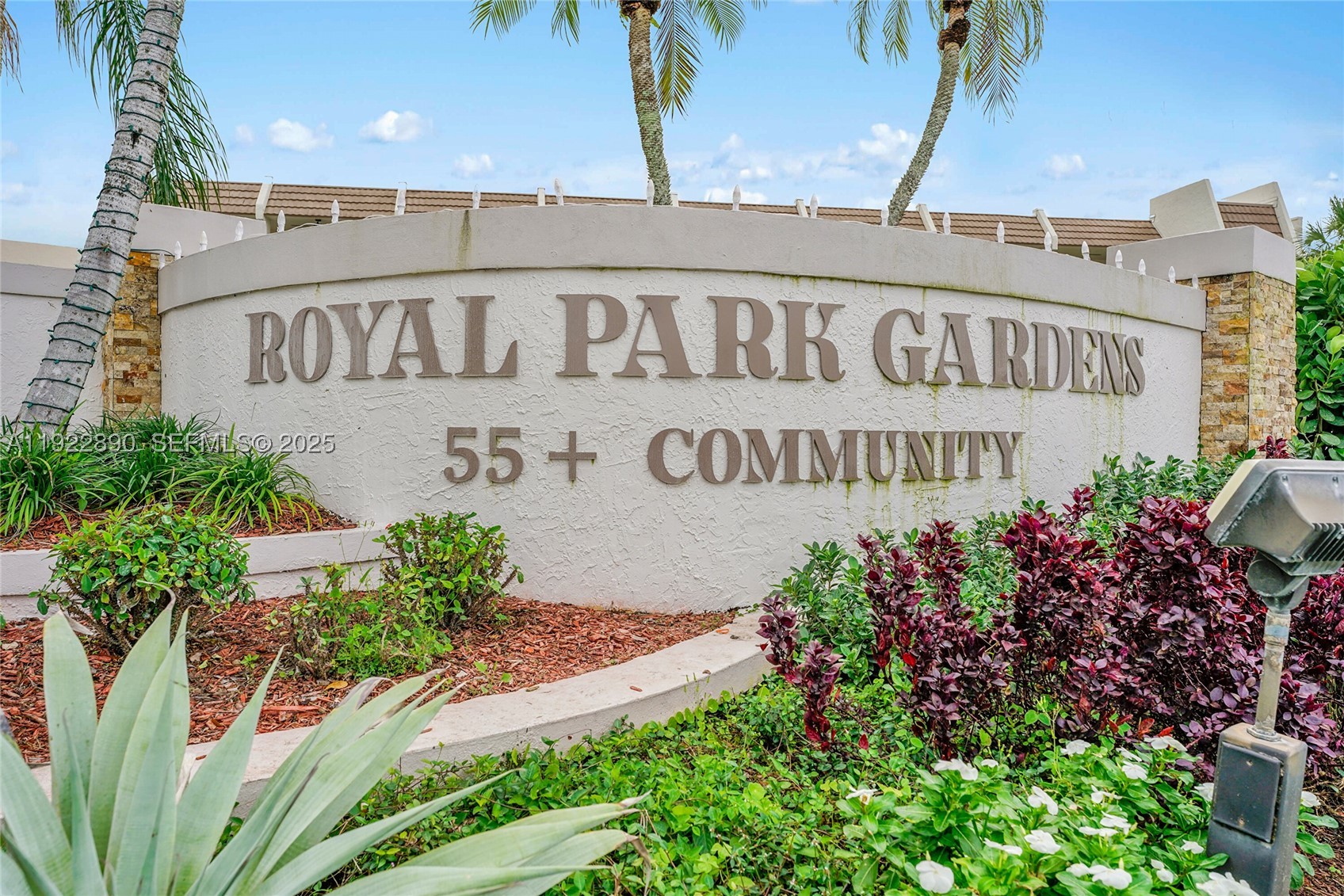 6890 Royal Palm Blvd 109H — photo