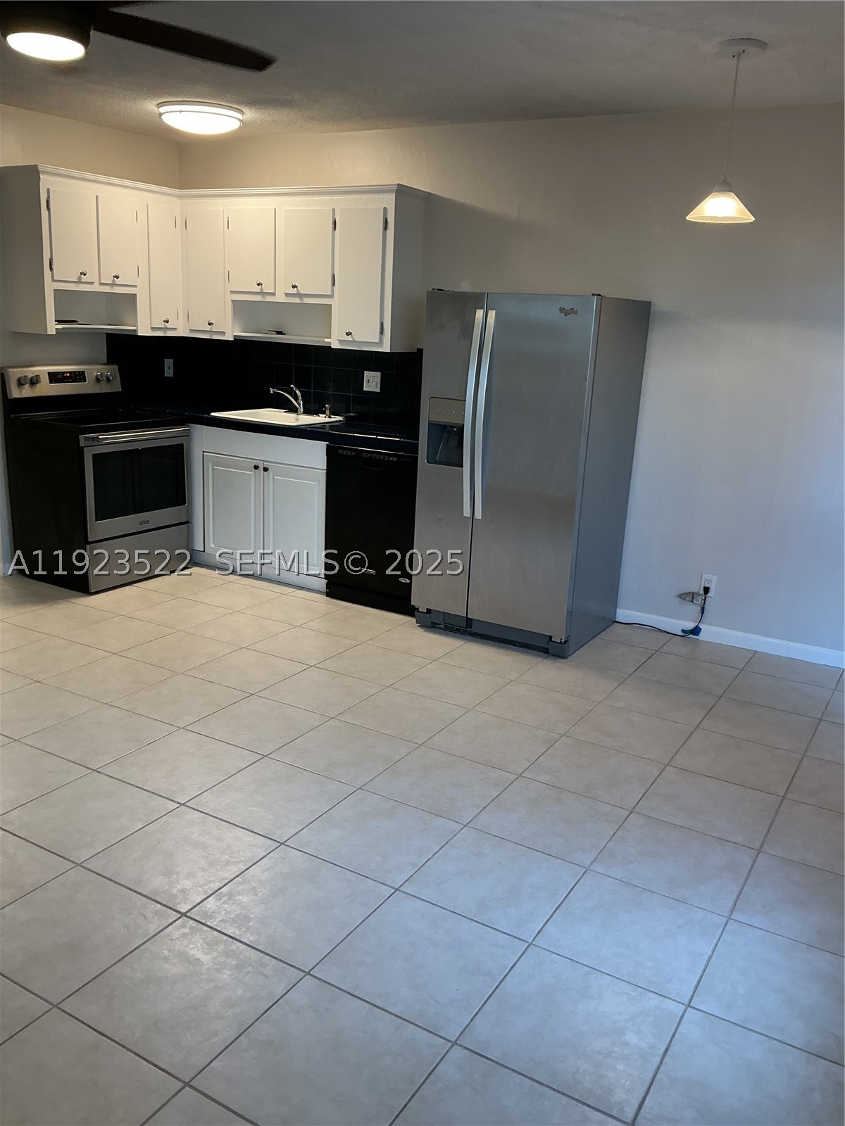 2716 NE 30th Pl 103C — photo
