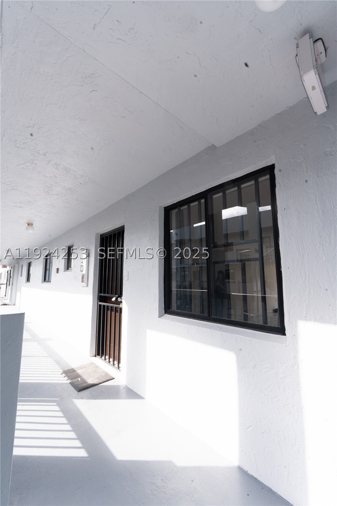 5300 W 21st Ct 311 — photo