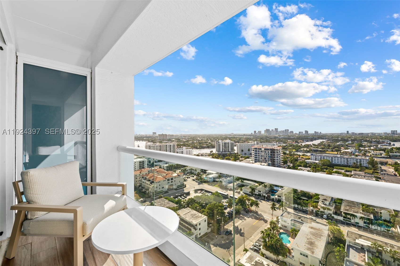 551 N Fort Lauderdale Beach Blvd R1904 — photo