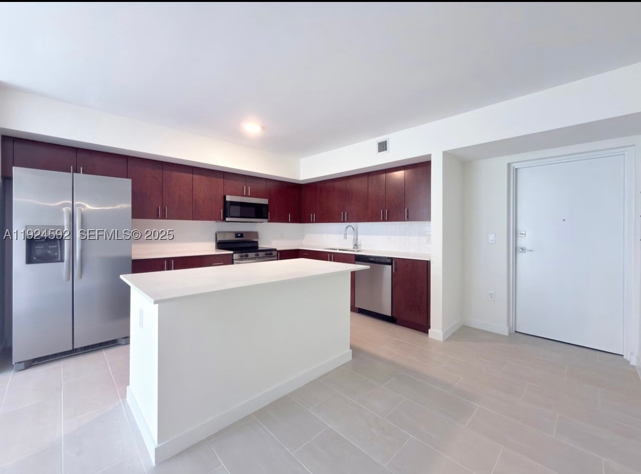 11239 NW 4th Ter 610 — photo
