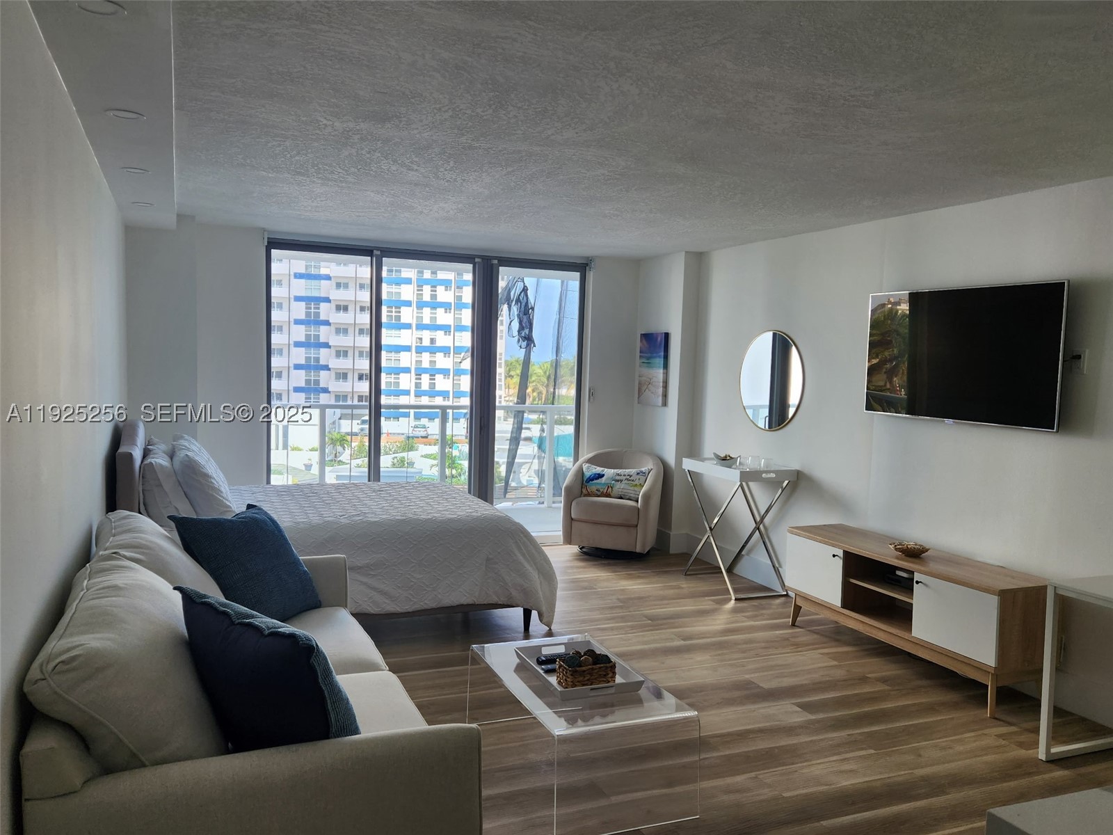 3180 S Ocean Dr 307 — photo
