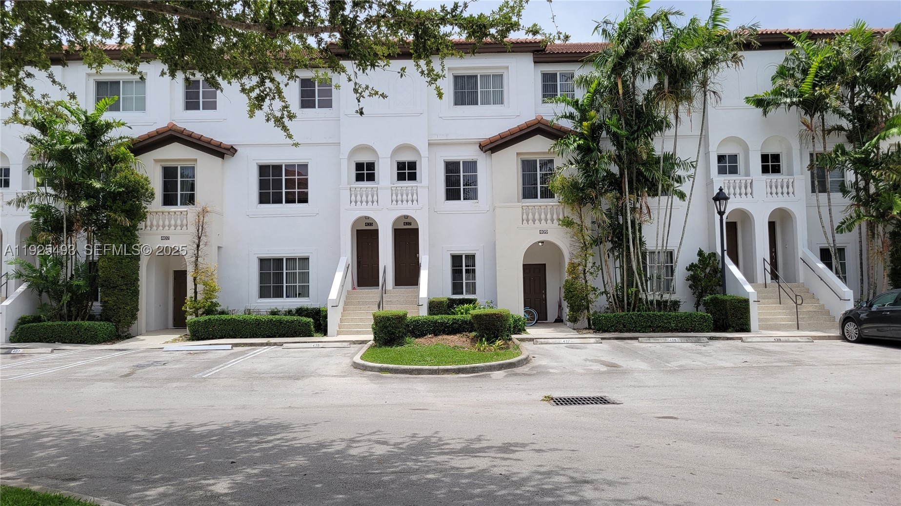 12600 SW 50th Ct 437 — photo