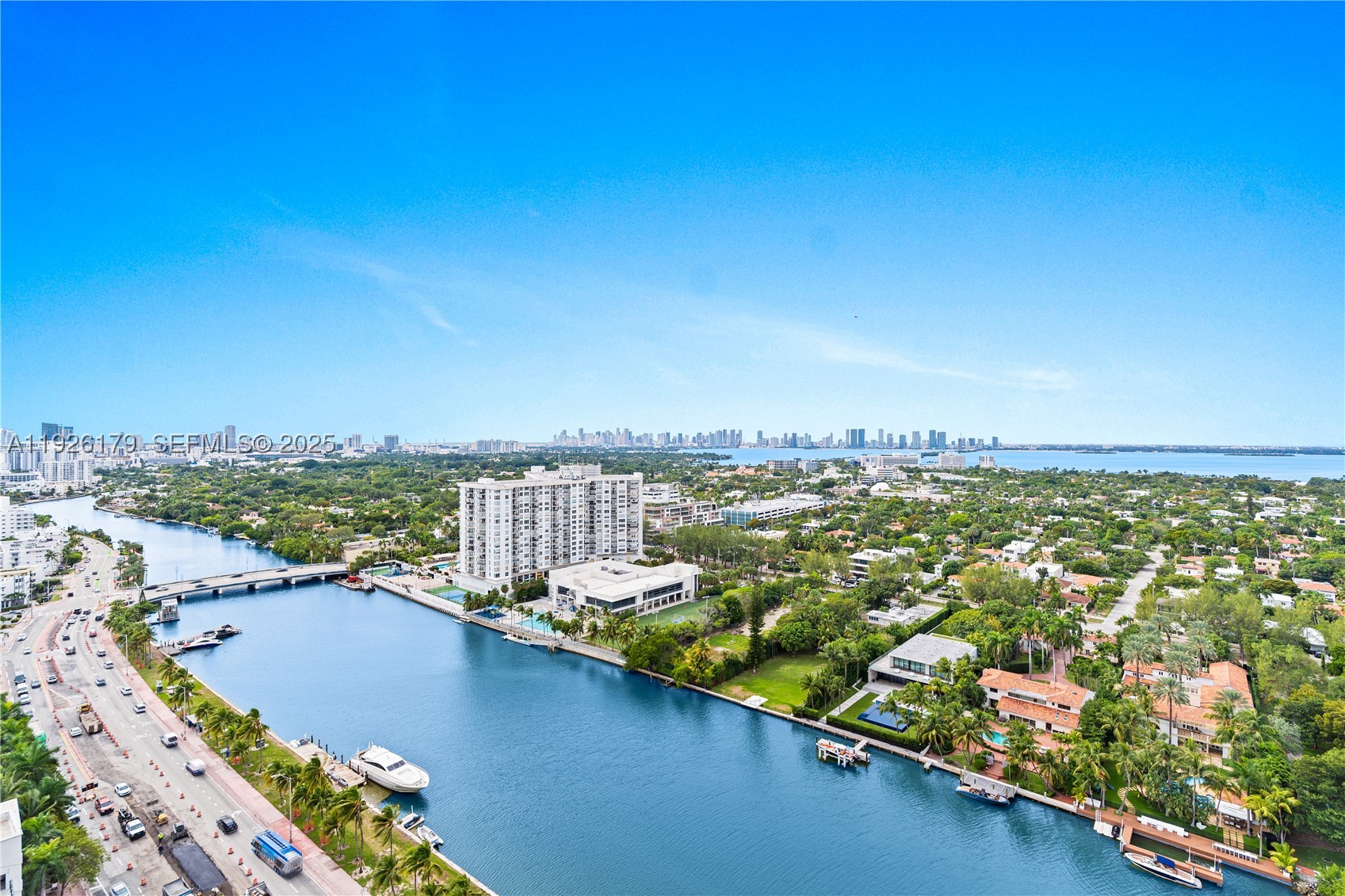 4401 Collins Ave 2517 — photo