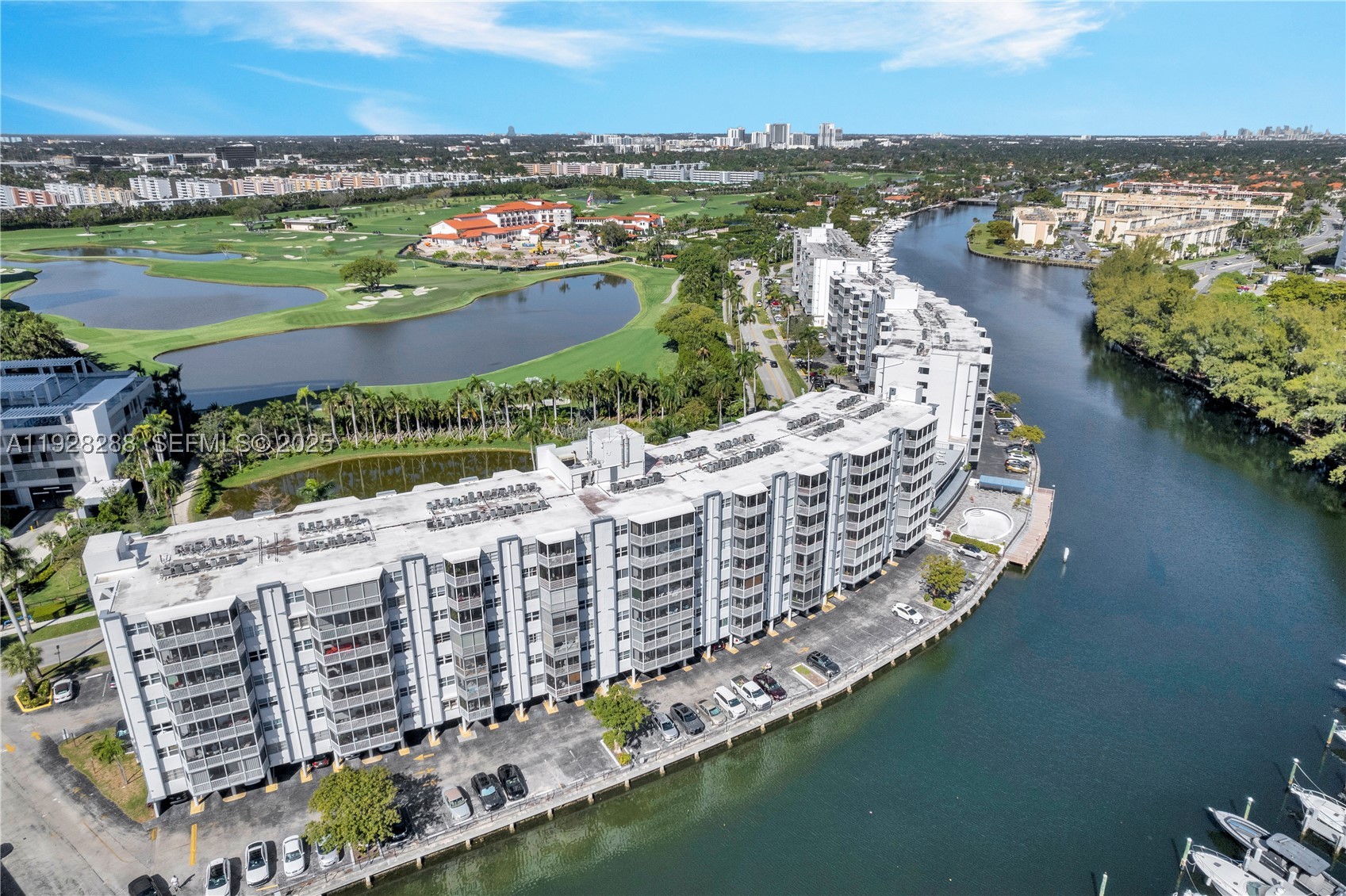 200 Diplomat Pkwy 729 — photo
