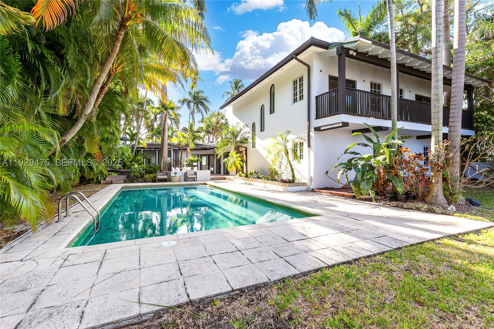 1349 Middle River Dr — photo