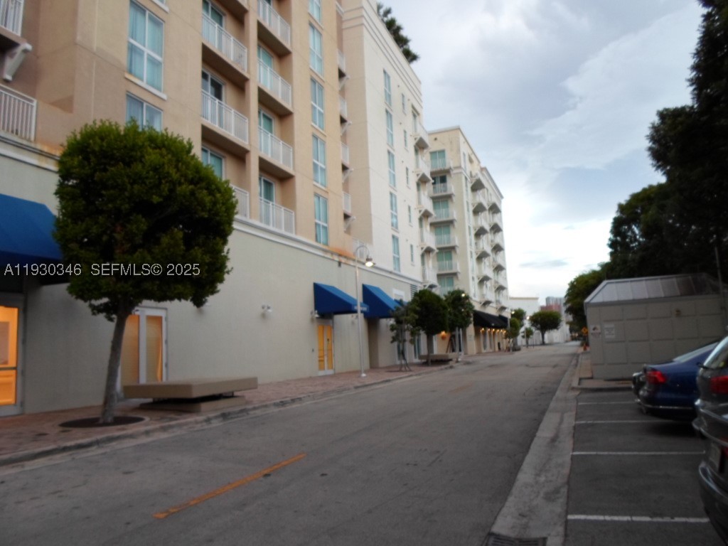 7275 SW 90th Way G 611 — photo