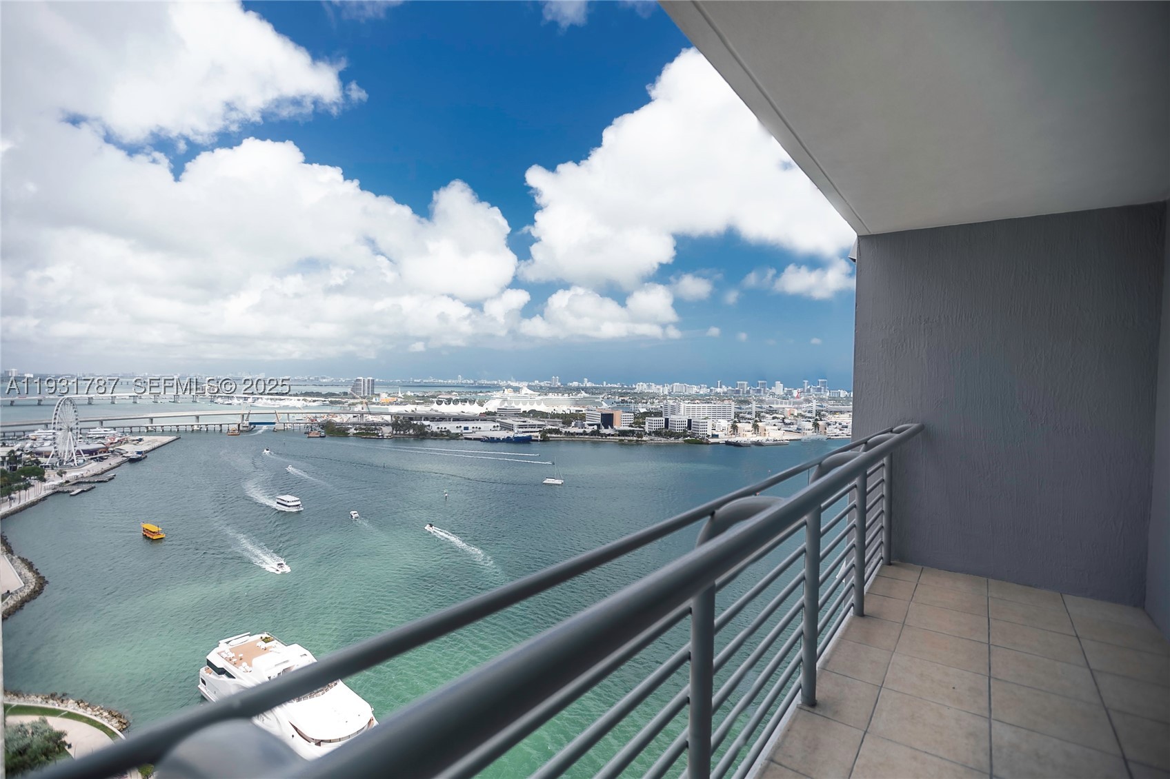 335 S Biscayne Blvd 2710 — photo