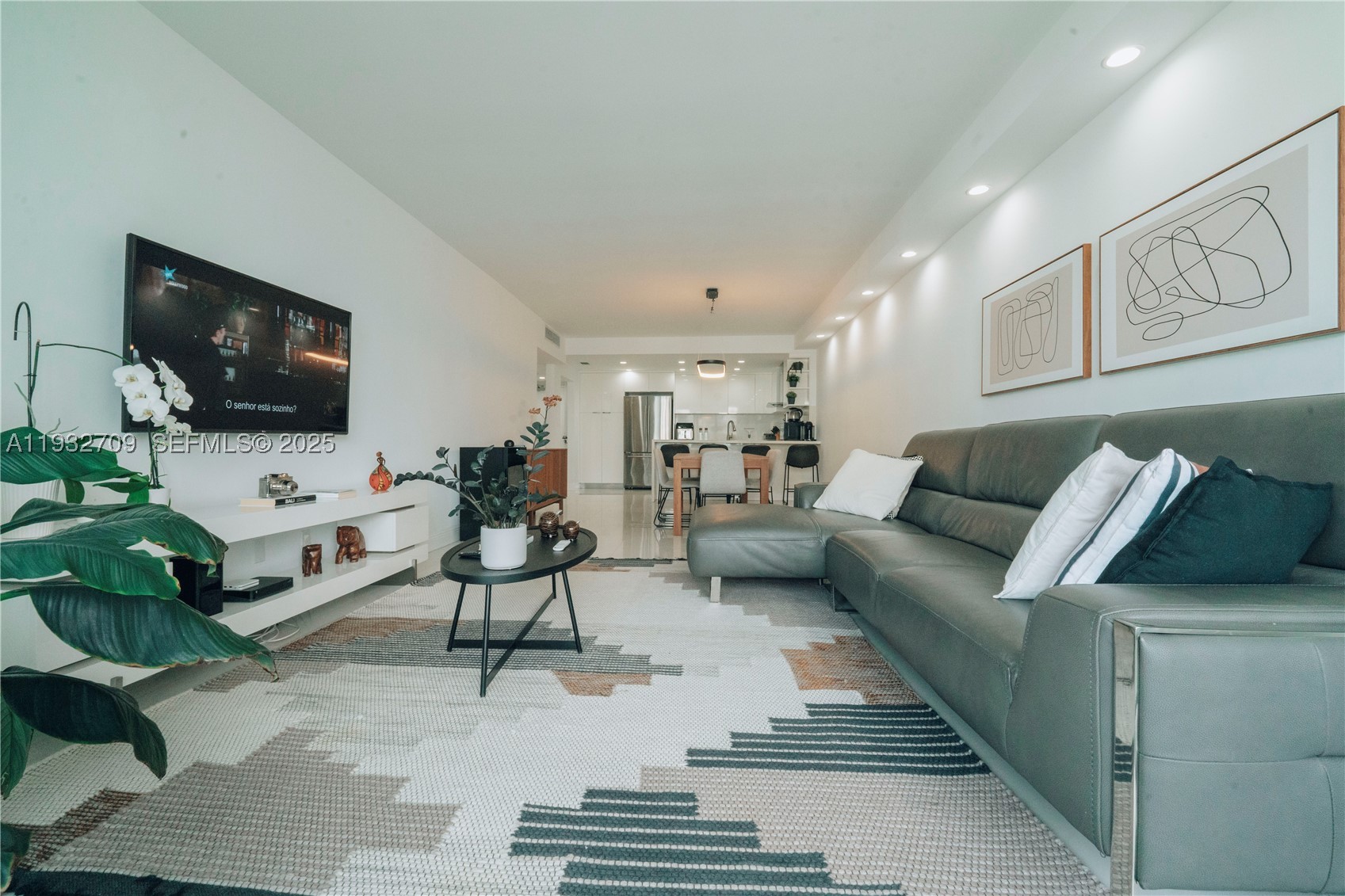 19380 Collins Ave 1003 — photo