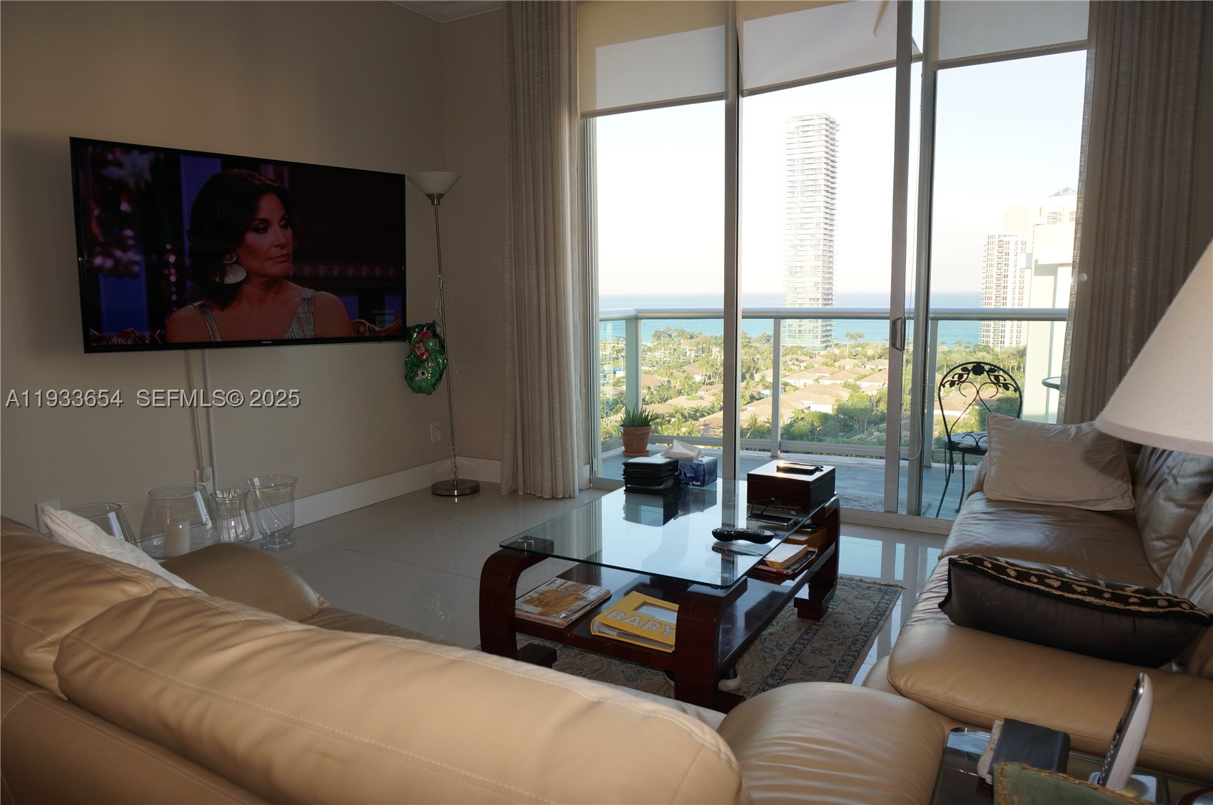 19390 Collins Ave Ph-26 — photo