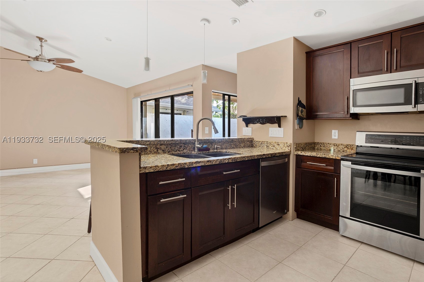 3074 S Oakland Forest Dr 702 — photo