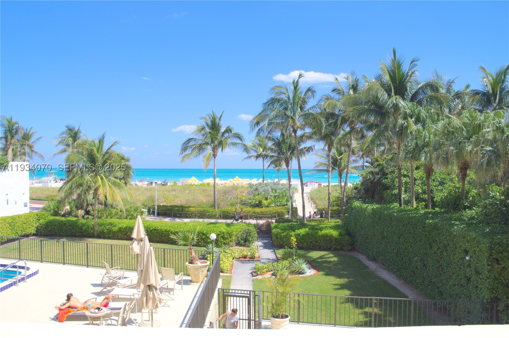 1623 Collins Ave 218 — photo