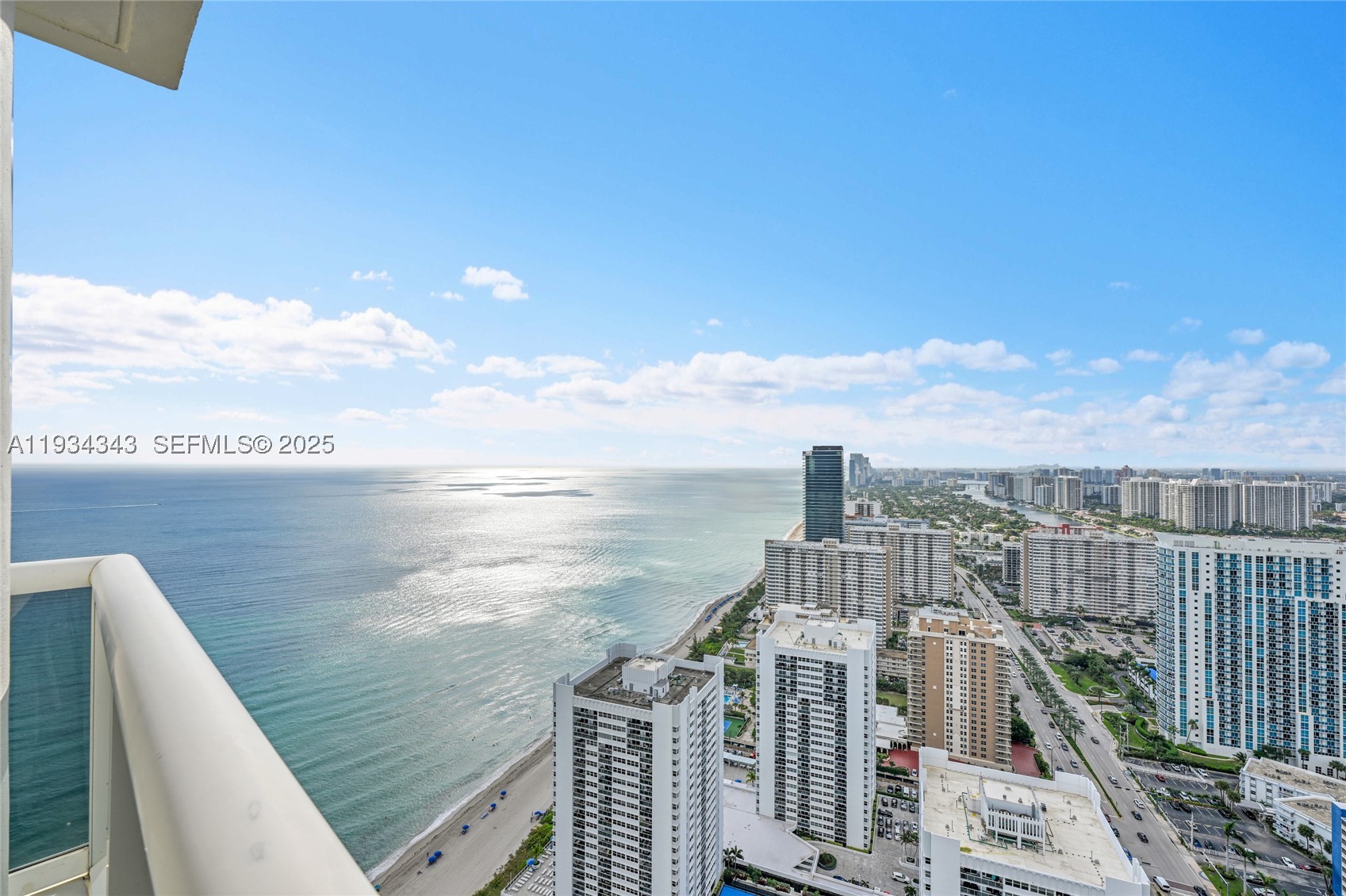 1850 S Ocean Dr Ph4405 — photo