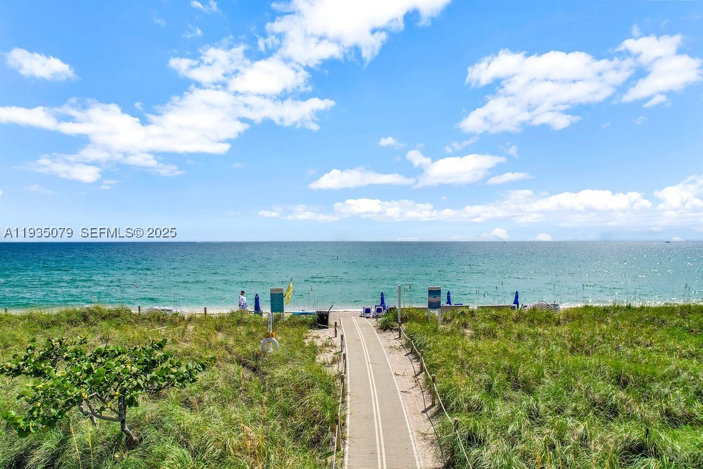 10155 Collins Ave 1106 — photo