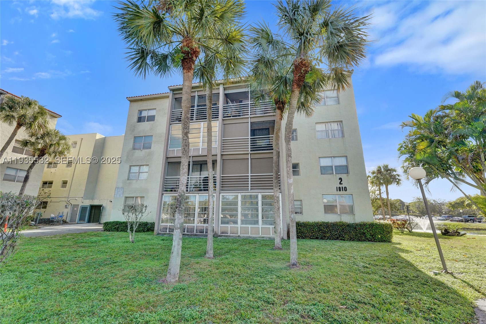 1810 SW 81st Ave 2108 — photo