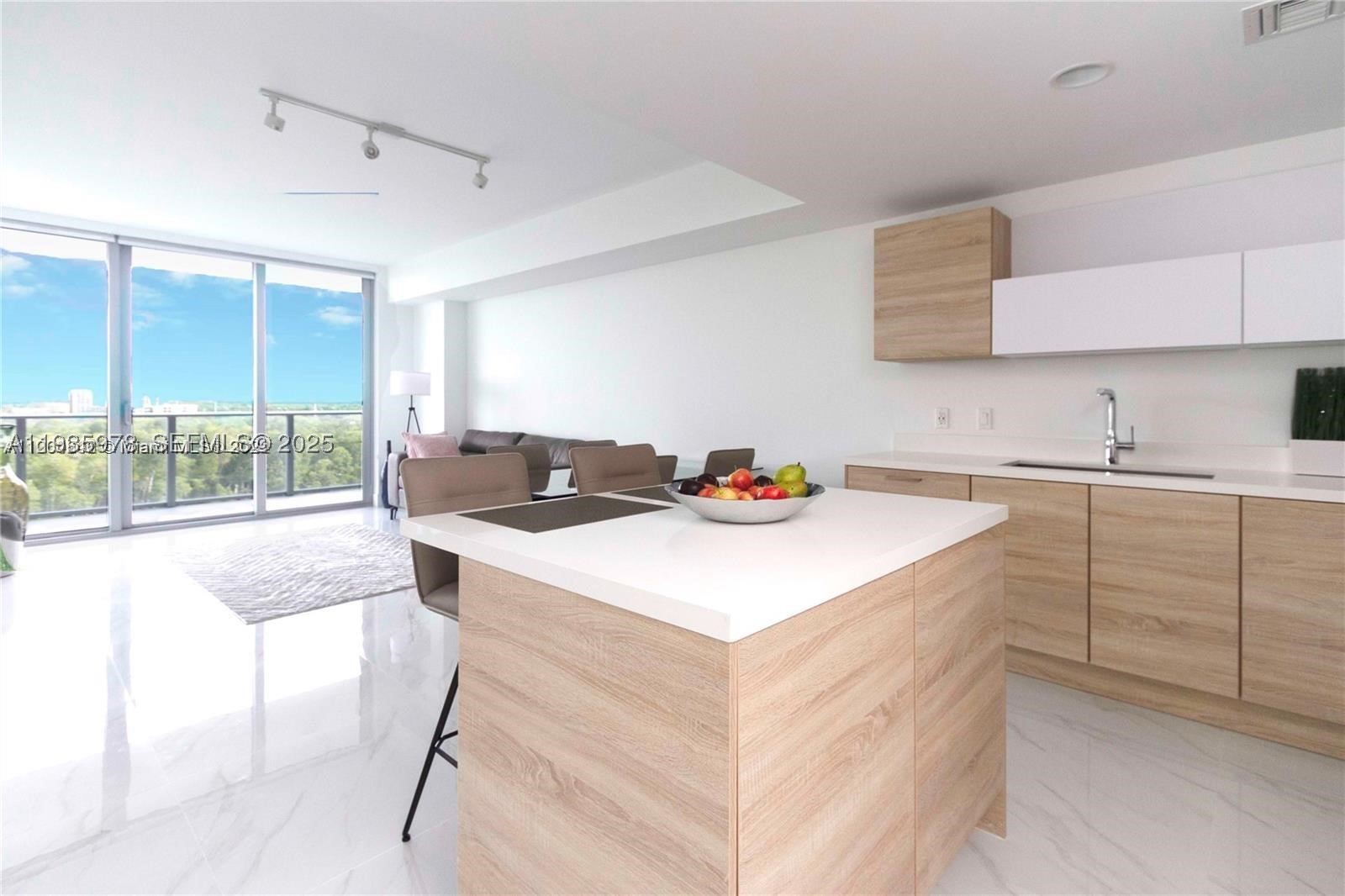 16385 Biscayne Blvd 719 — photo