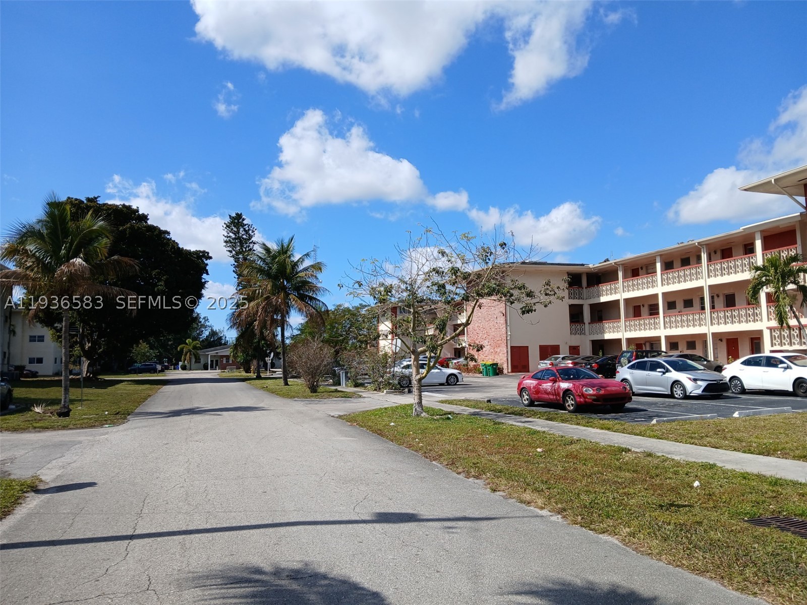 4751 NW 10th Ct 310 — photo
