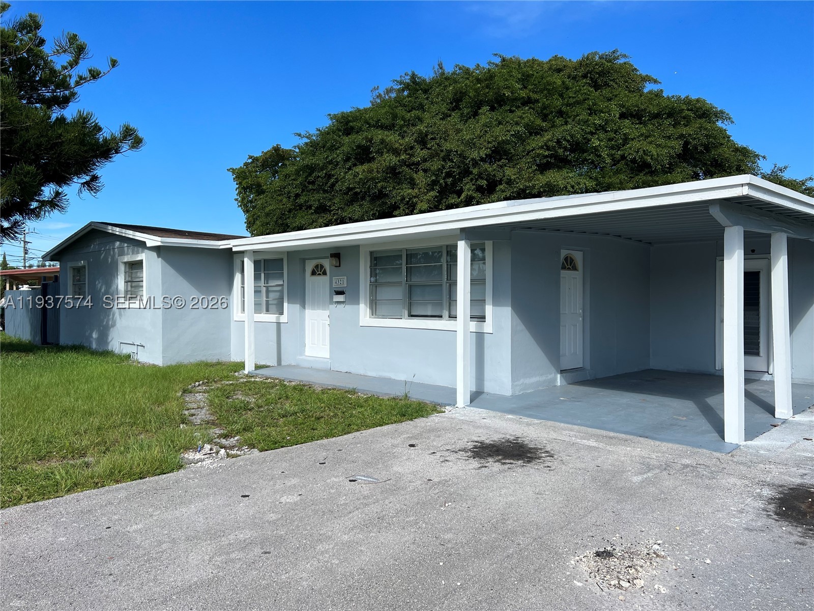 4321 NW 12th Ter — photo