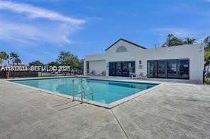 212 Lake Pointe Dr 210 — photo