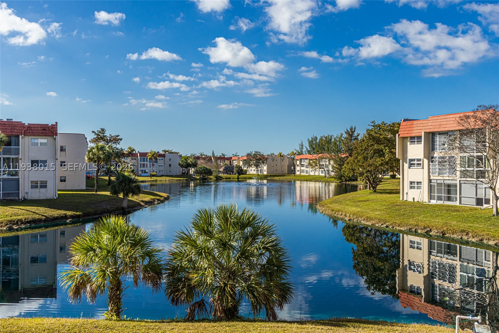 2831 Sunrise Lakes Dr. E 204 — photo