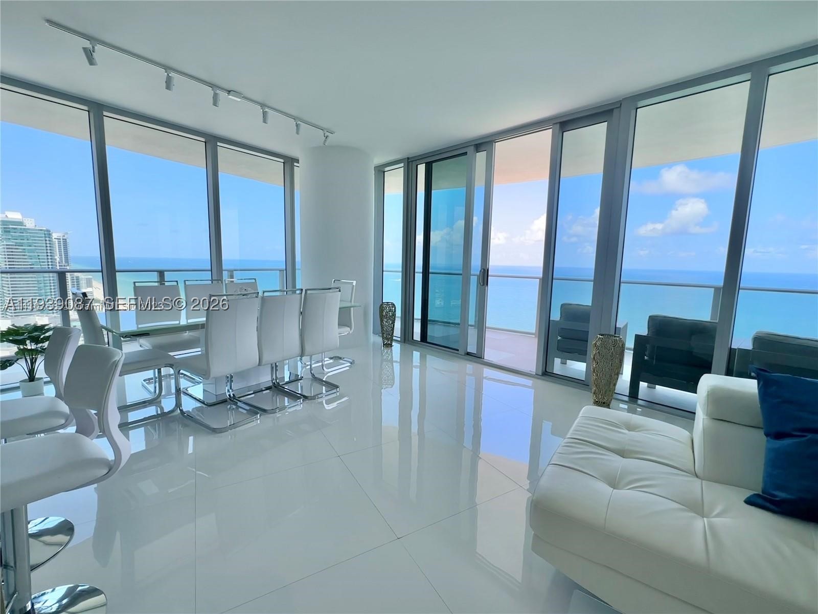 4111 S Ocean Dr 2902 — photo