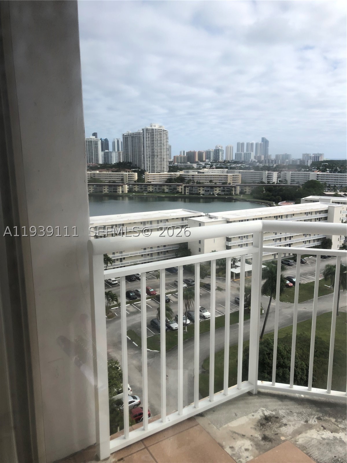 18011 Biscayne Blvd 1403 — photo