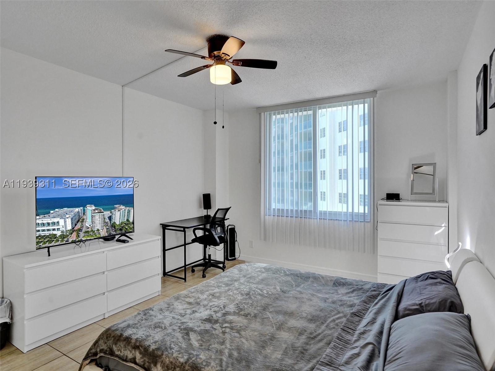 3725 S Ocean Dr 520 — photo