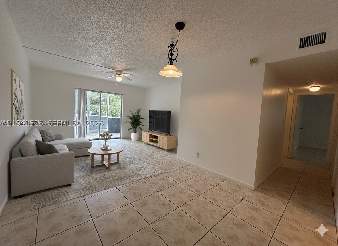 4354 NW 9th Ave Unit 12-1C — photo