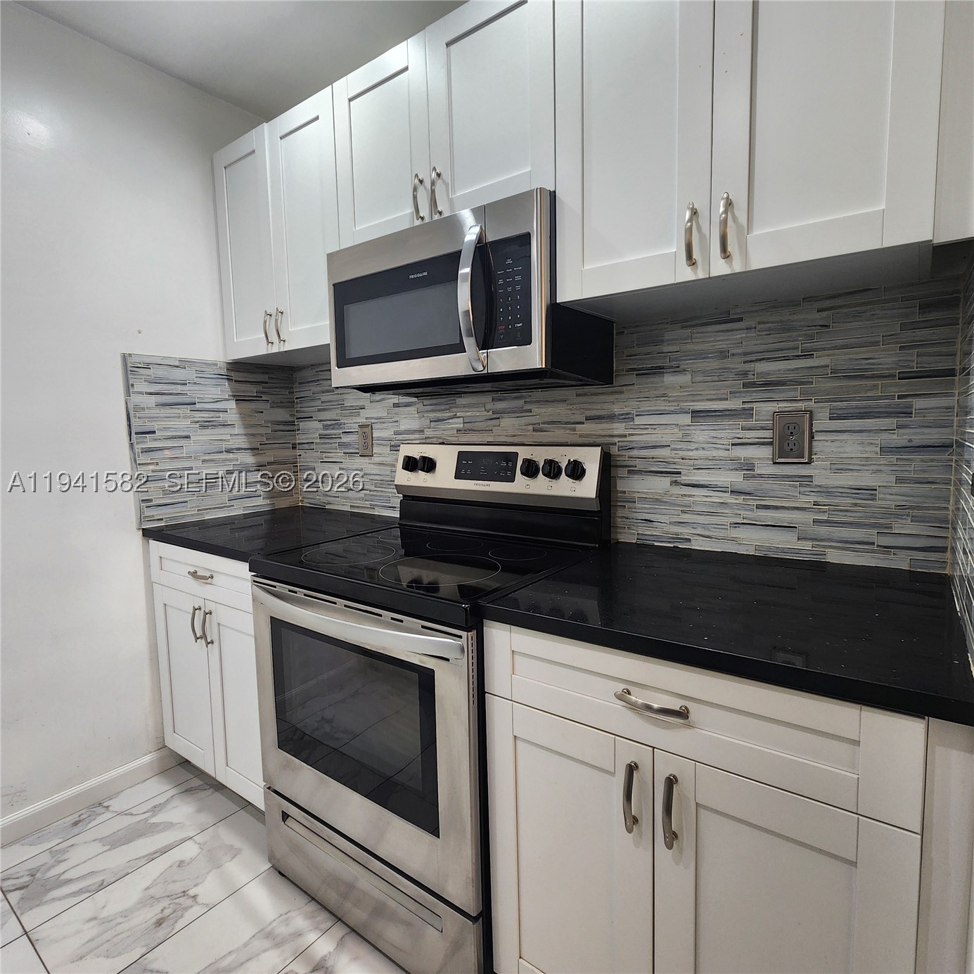 2170 NE 51st Ct B23 — photo