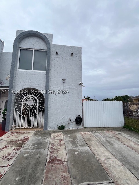 4211 W 10th Ln — photo