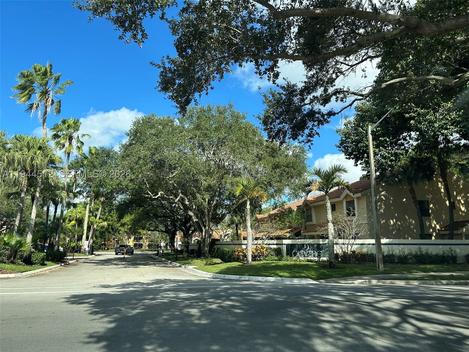 3818 Coral Tree Cir 3818 — photo
