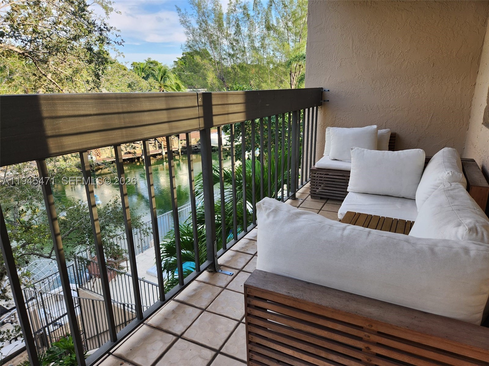 5201 Orduna Dr 14 — photo