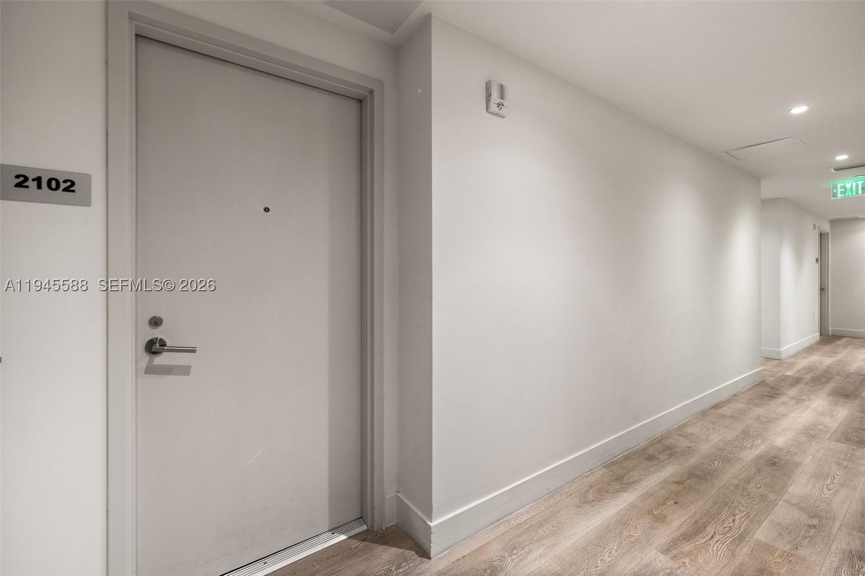 239 SW 9th St Unit 2102 — photo