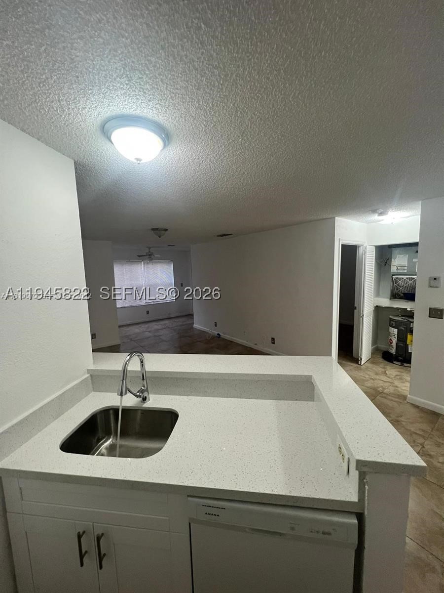 3460 N Pinewalk Dr N 315 — photo