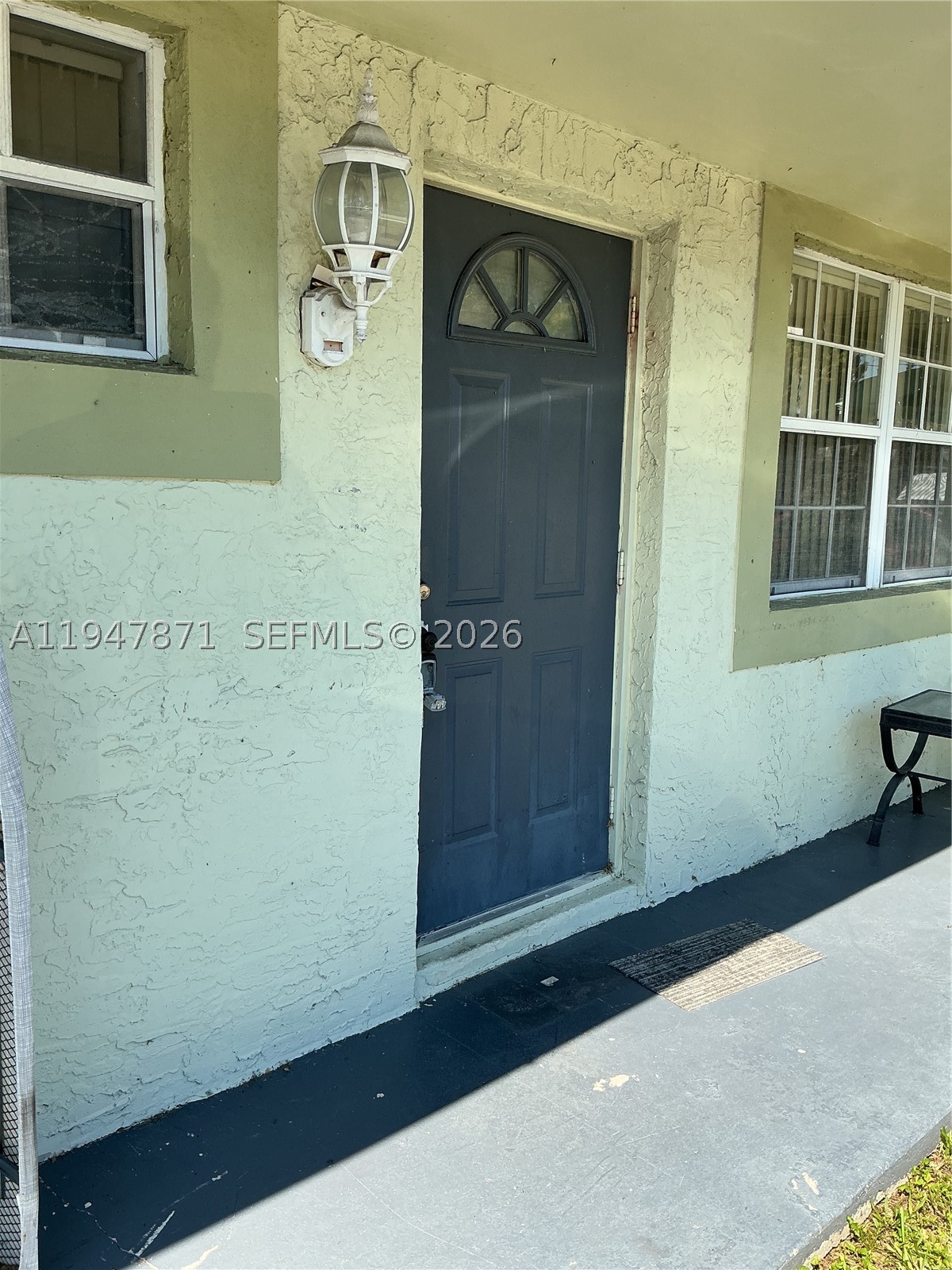 1963 SW 70th Way — photo
