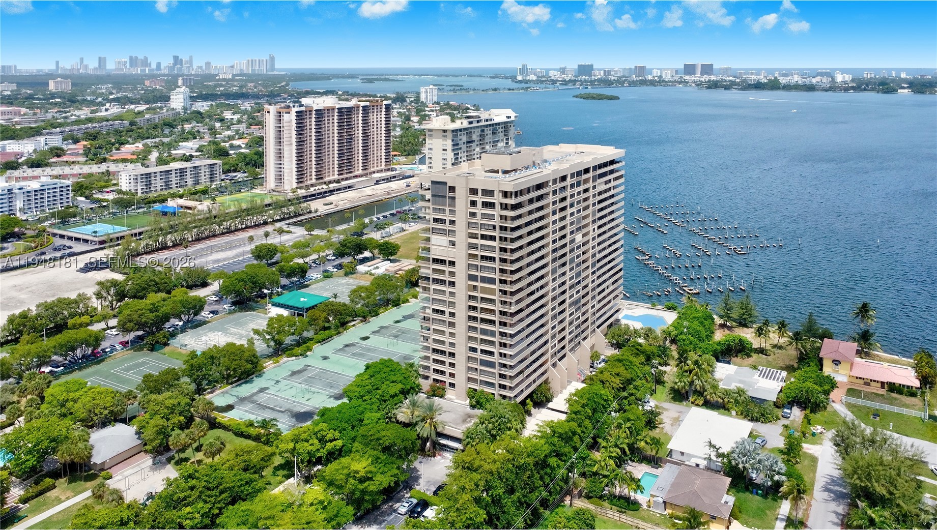 11113 Biscayne Blvd Ph8 — photo
