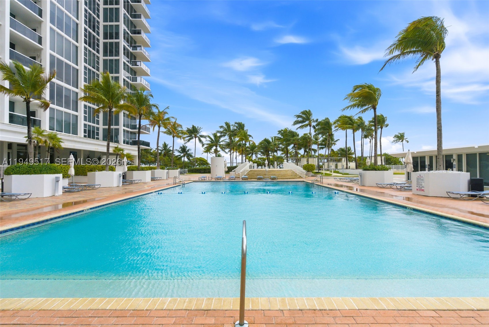 10275 Collins Ave 718 — photo