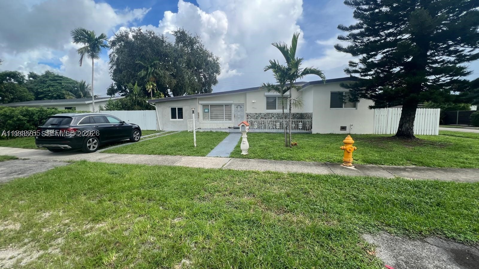 1251 Little River Dr — photo