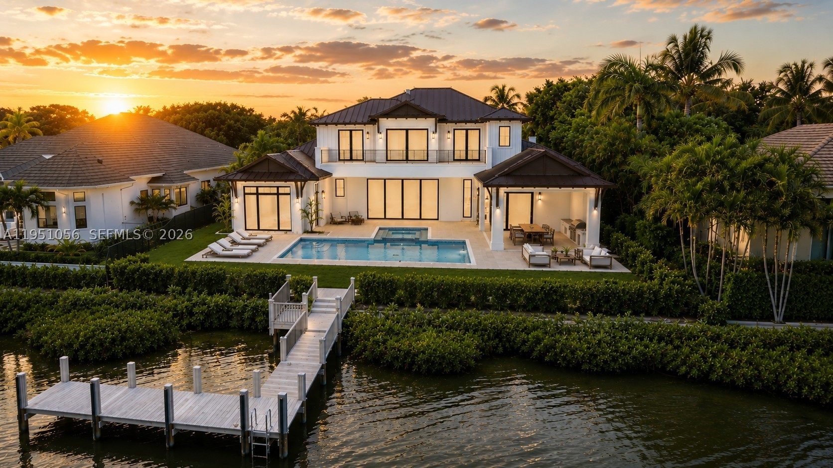 127 Quayside Dr — photo