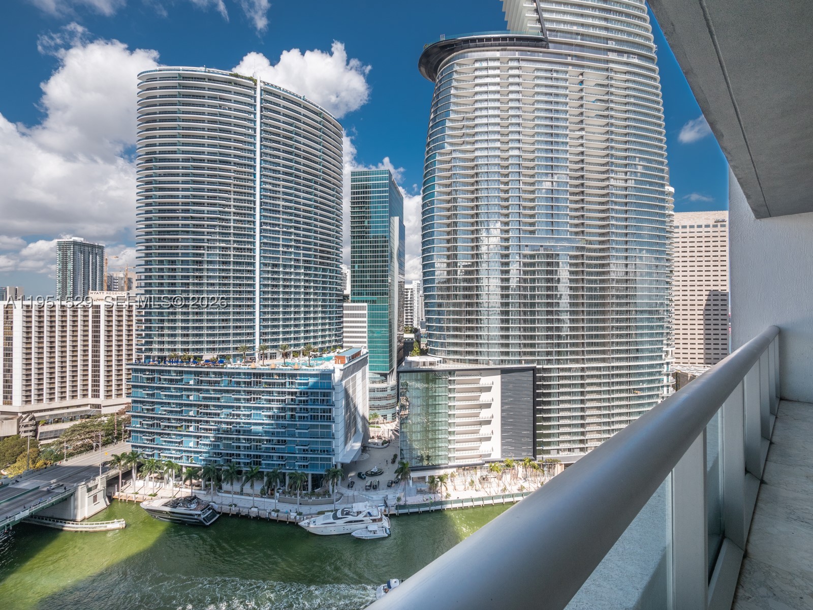 465 Brickell Ave 2304 — photo