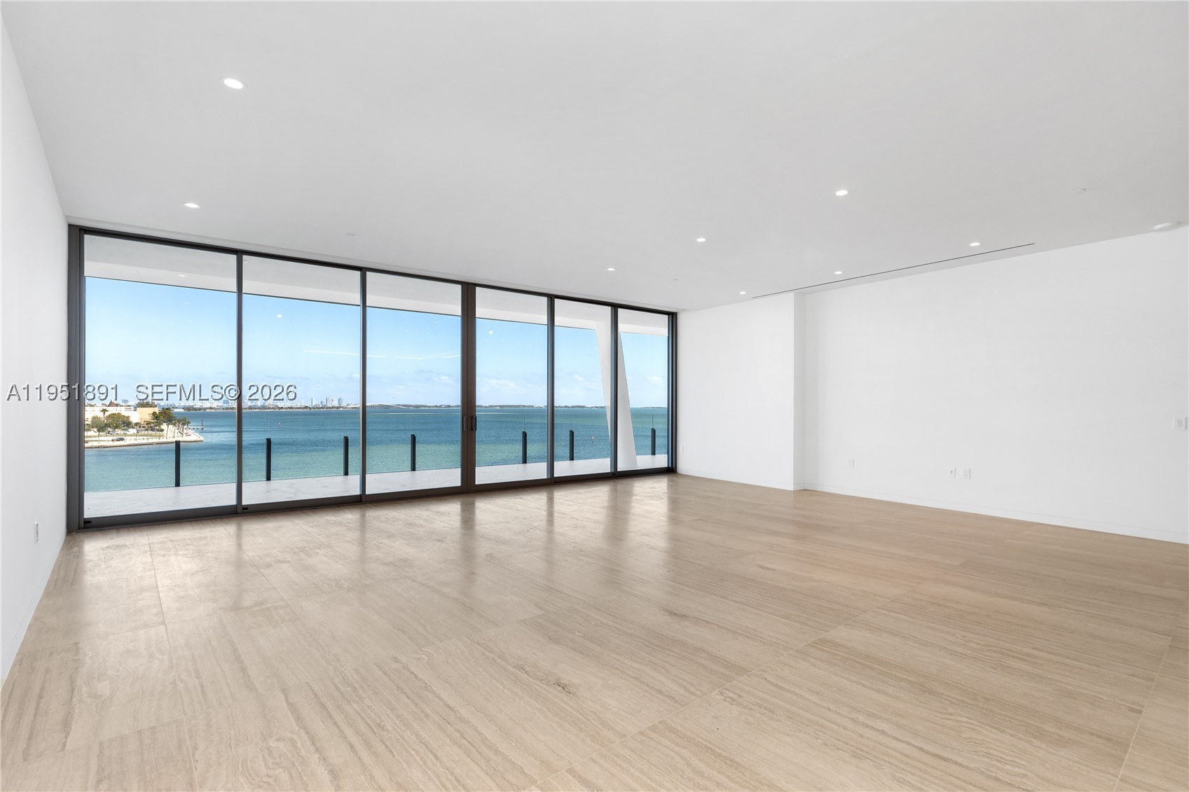 5 Grove Isle Dr L501 — photo