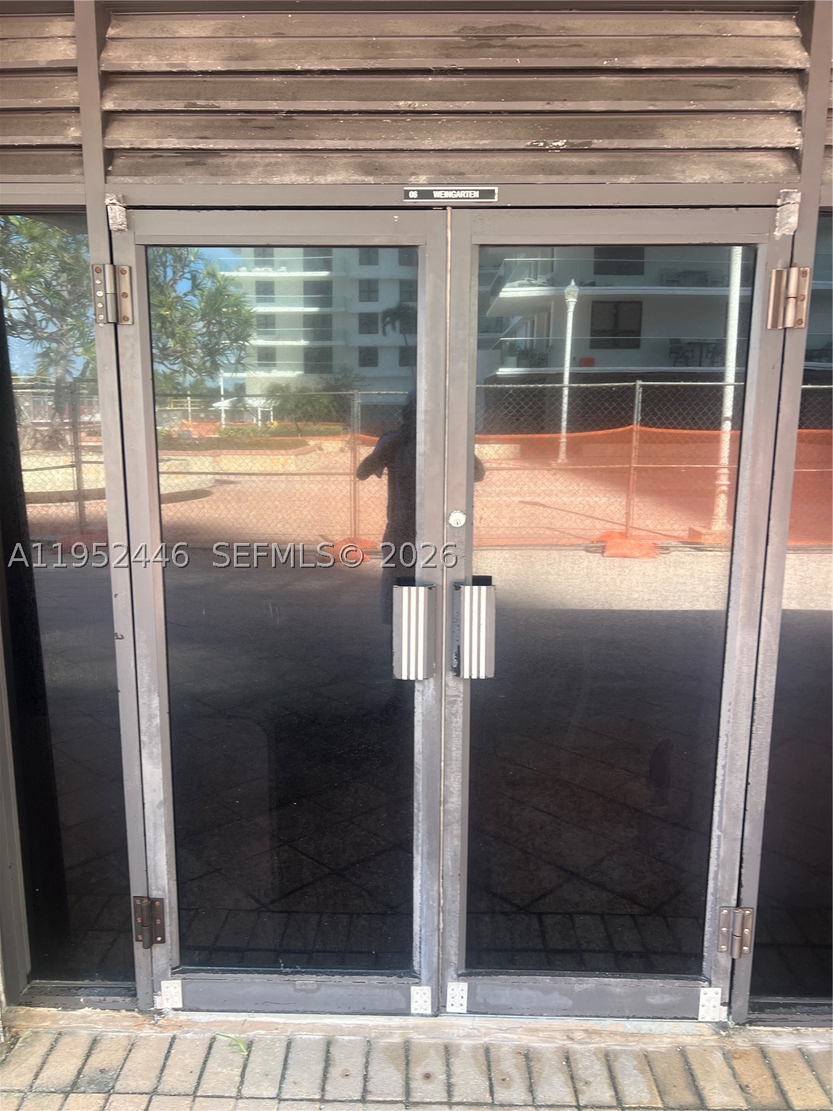 9801 Collins Ave Cab6 — photo