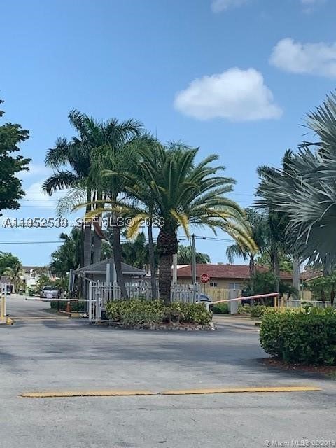 840 Independence Dr 840F — photo