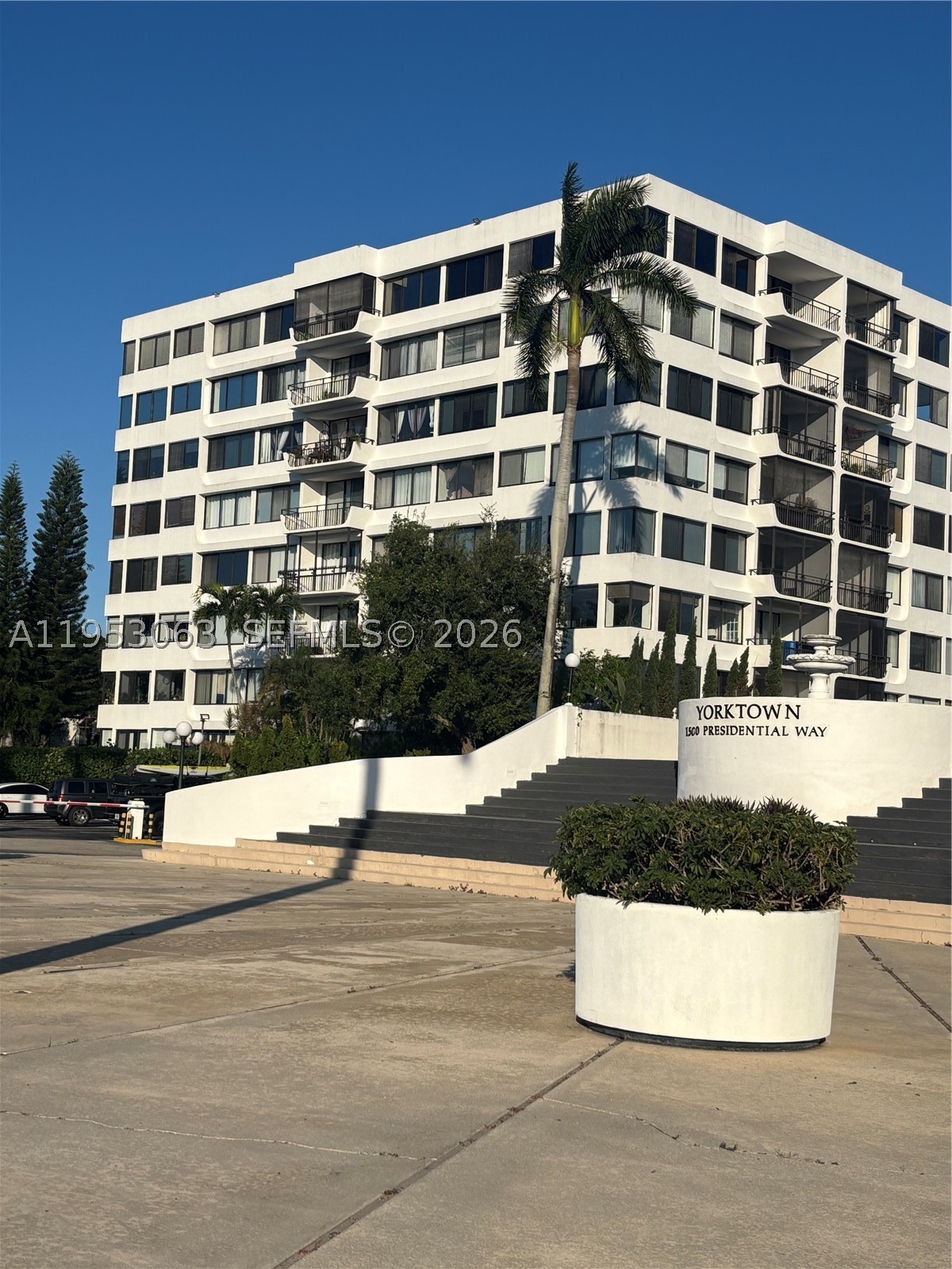1500 Presidential Way 504 — photo