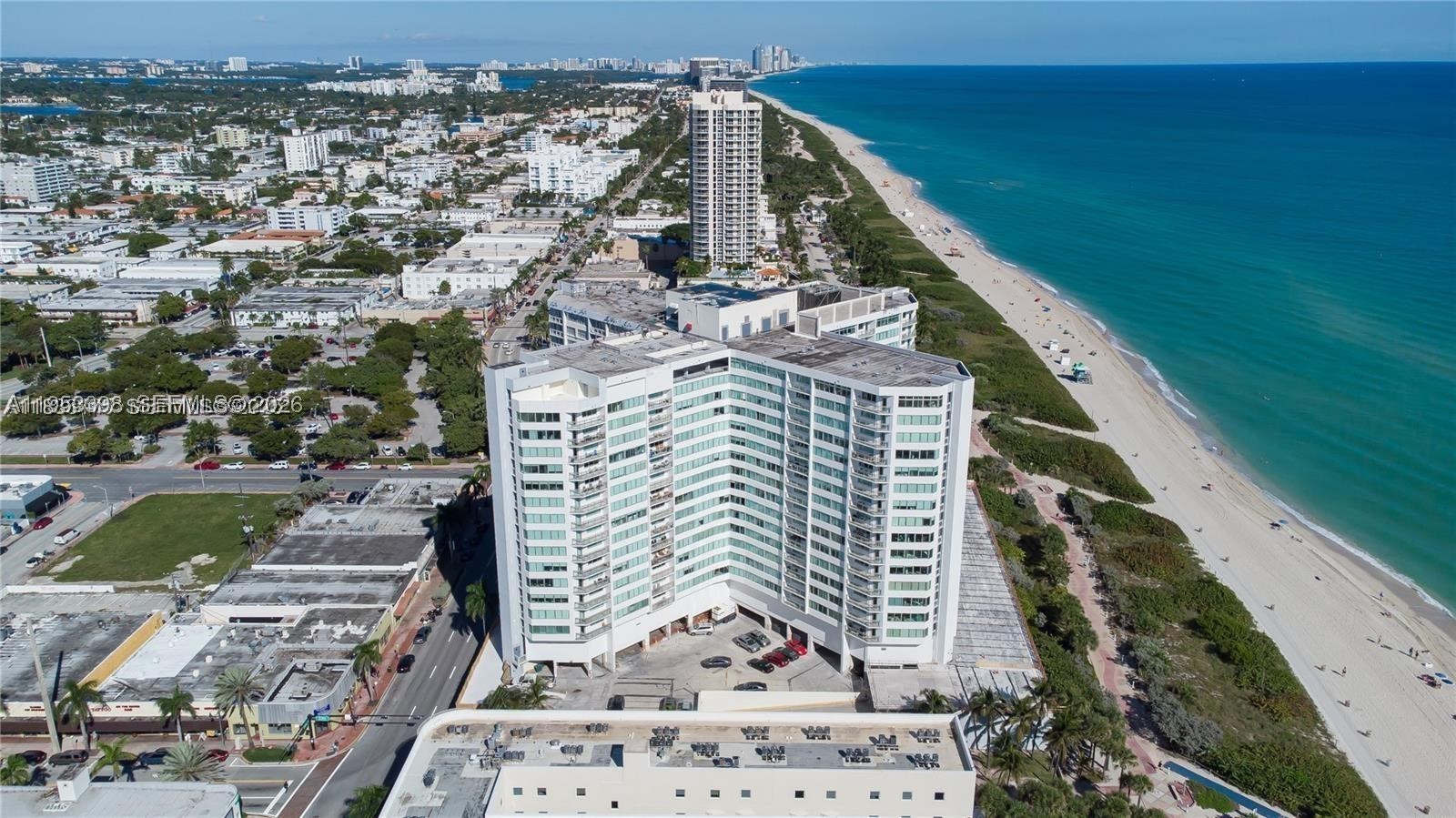 7135 Collins Ave 722 — photo